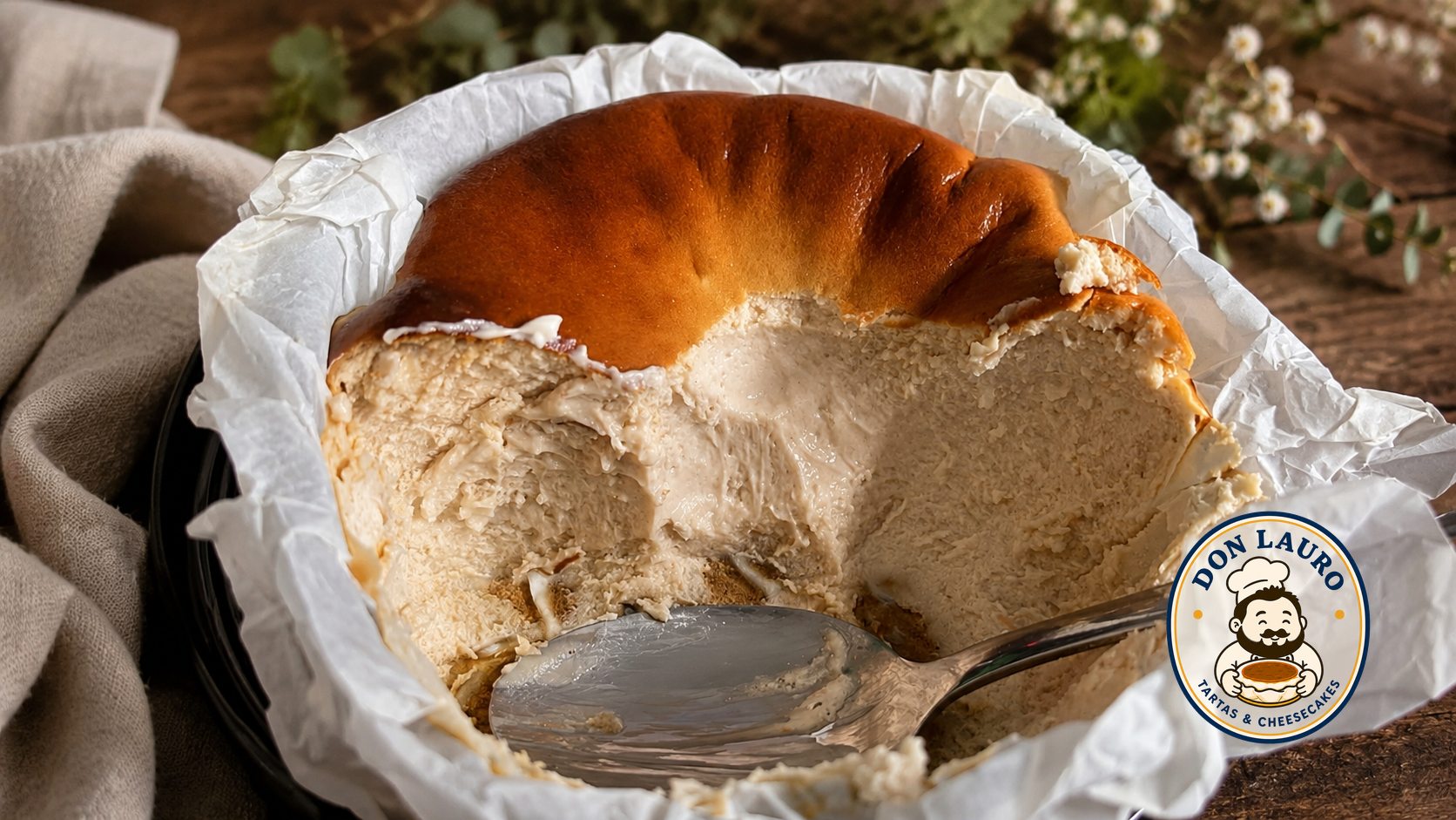 Tarta vasca keto Don Lauro, de interior cremoso y cubierta dorada